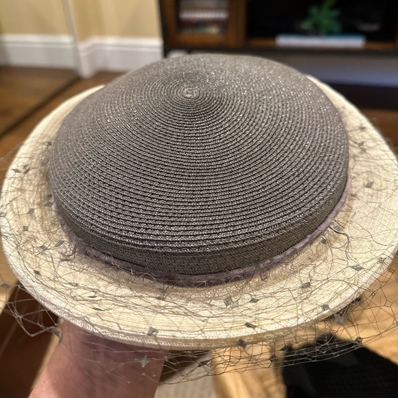 VINTAGE Veeda Louisa Hat Velvet silver/purple ribbon and lace embellishment - Picture 5 of 6